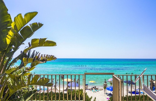 Fontane Bianche Villa | Villa in the country access to the sea from inside the villa