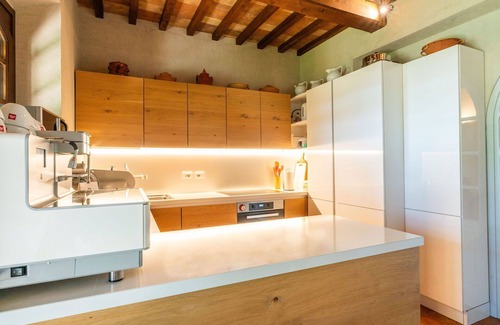 Montepulciano Villa | Villa in Totona with 6 bedrooms sleeps 12