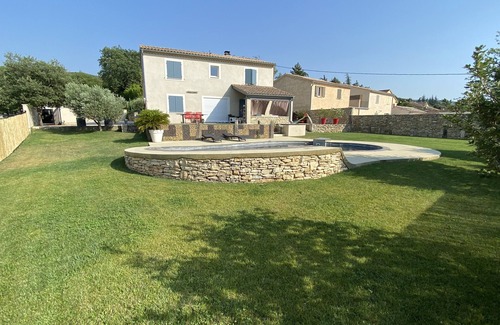 Blauvac House | Villa Individuelle Avec sa Piscine et vue sur le Ventoux