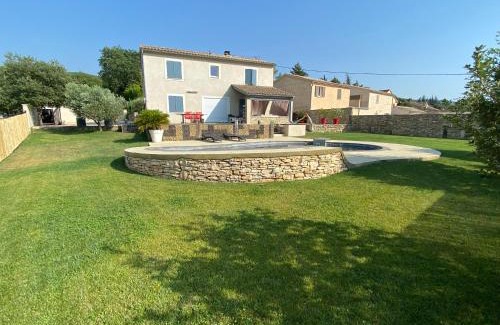 Blauvac Villa | Villa individuelle avec piscine privée proche du Ventoux