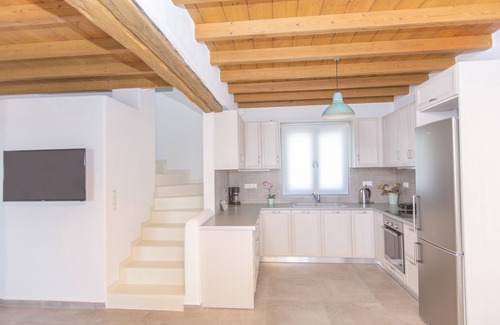 Plaka Villa | Villa IRIS - Salinus Naxian Villa