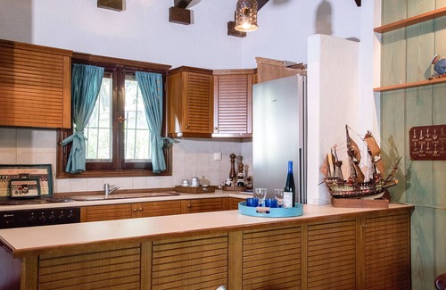 Kassandra House | Villa Iris with Garden and Pool by JJ Hospitality-