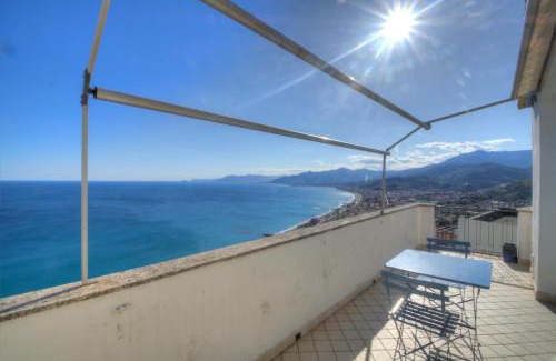 Borgio Verezzi Apartment | Villa Ischia Attico sul mare a Verezzi