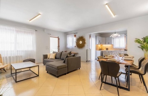 Houdetsi Villa | Villa Ismini 3 bedrooms with pool , sea view and e-car charger