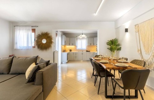 Houdetsi Villa | Villa Ismini 3 bedrooms with pool , sea view and e-car charger