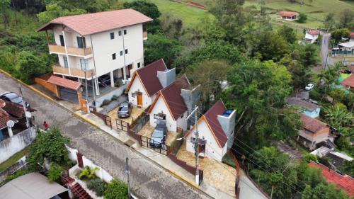 Santo Antonio do Pinhal Apartment | VILLA ITÁLIA CHALÉ