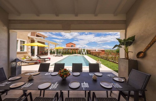 Kringa Villa | Villa Jakob: A Luxurious Oasis with a Private Pool and Sauna in the Heart of Istria