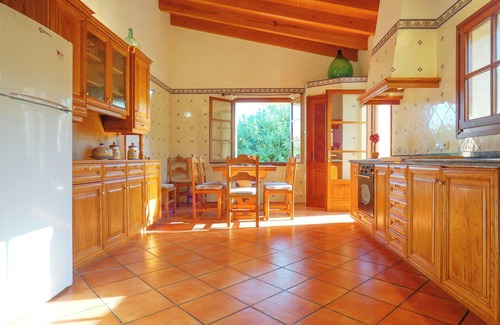 Pollensa Villa | Villa 'Jardi' with Mountain View, Wi-Fi and Air Conditioning