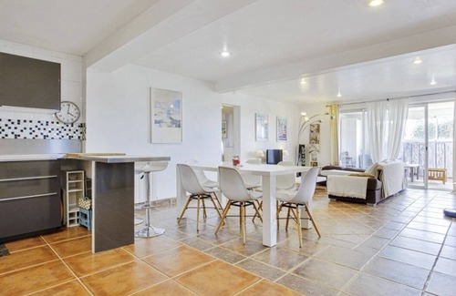 Ciboure House | Villa Jardin et Terrasses vue mer 10 Personnes à Ciboure 10 mn st Jean de Luz