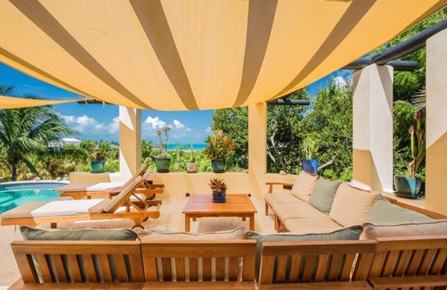 Ocean Point Villa | Villa Jasmine blends indoor/outdoor living with a lovely Mediterranean decor.