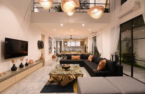 Berawa Villa | VILLA JEMMA · Luxury & Indulgence - close to FINNS BEACH CLUB