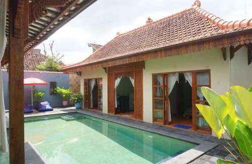 Central Yogyakarta Villa | Villa Joglo Kawung - City Centre Paradise with Pool