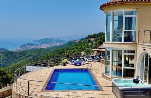 Tossa de Mar Villa | Villa Joie de Vivre - Luxury villa with amazing sea view for families and groups