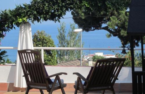 Sant Pol De Mar Villa | Villa Jordana One Step To The Beach