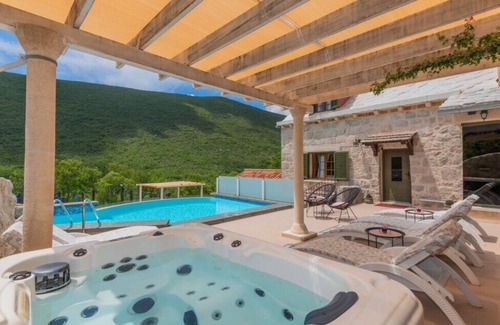 Podbablje Villa | Villa Kameni Cvijet - Makarska by Villas Guide
