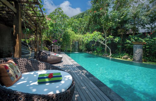 Bukit Villa | Villa Kapungkur | Luxury Joglo 5BR w Private Pool
