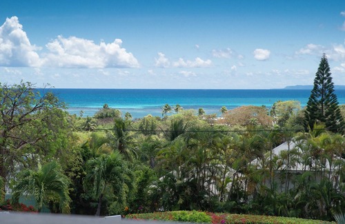 Saint-Francois Villa | Villa Karukera offers breathtaking sea views from its infinity pool