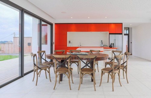 Locquirec Villa | Villa 'Ker Marie' with Sea View, Private Terrace and Wi-Fi