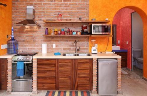Sayulita Cabin | Villa Kiwi. Huge Pool, Steps To Town n Beach. 6 plus BRM 7.5 BTH 3 KCN