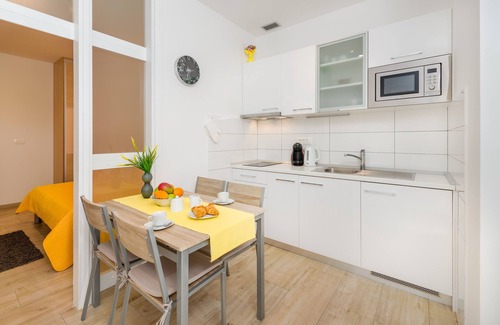 Hvar Apartment | Villa Kogo apartment 9 with a swimming pool, city center Hvar