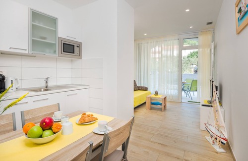 Hvar Apartment | Villa Kogo apartment 9 with a swimming pool, city center Hvar