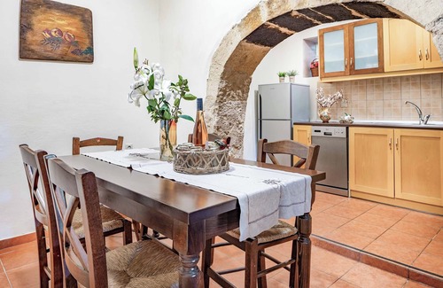 Champatha Villa | Villa Kourkoulios - Three Bedroom Villa, Sleeps 6