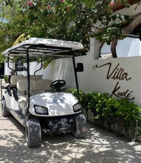 Thulusdhoo Island House | Villa Kudì Maldives Guest House Thulusdhoo