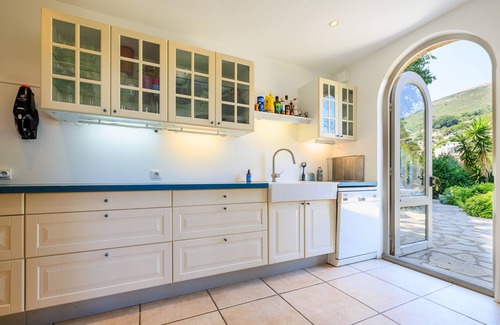 Tourrettes-sur-Loup Ski Chalet | VILLA L’HERBIER Sea & Montain vue in Tourrettes-sur-Loup