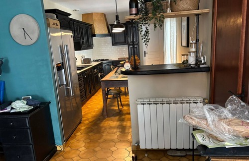 Tarascon Villa | Villa 'La Cigale' with Private Pool, Wi-Fi and Air Conditioning
