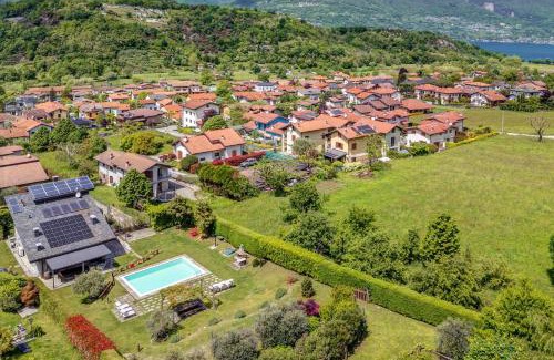 Colico Villa | Villa La Corte with amazing pool and garden