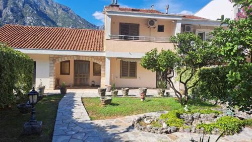Morinj Villa | Villa La Cost
