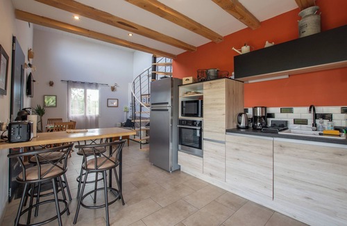 Payzac Villa | Villa 'La Fenière' with Shared Pool, Wi-Fi and Air Conditioning