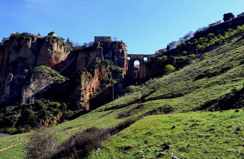 Montecorto Cottage | Villa la Roca, WIFI, air conditioning and pool for 6 people near Ronda