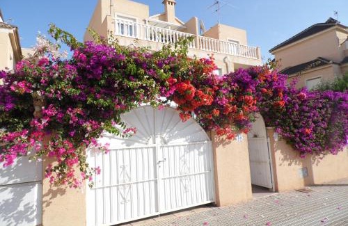 Orihuela Costa House | Villa La Zenia, Private pool, 10min walk to La Zenia Beach, for 6 people