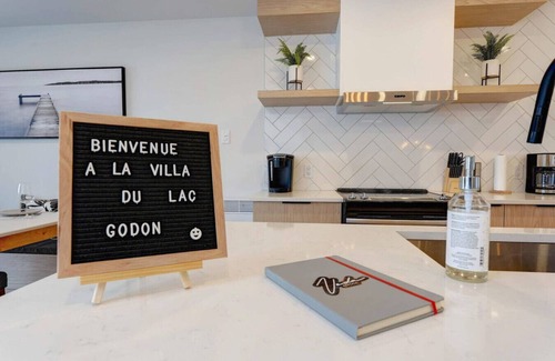 Chertsey Villa | Villa Lac Gordon | Spa | Breathtaking Lake View
