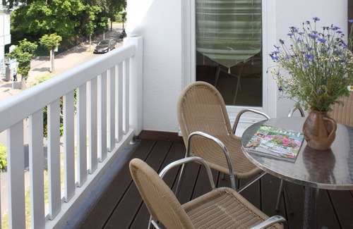 Binz Apartment | Villa Laetitia - centrally located 2-room vacation apartment with balcony - Villa
