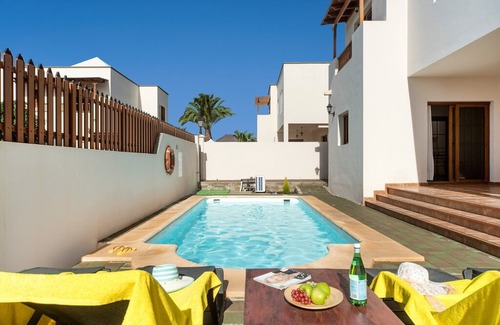Costa Teguise Villa | Villa Las Salinas: Large Heated Private Pool, Walk to Beach, A/C, WiFi
