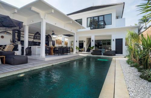 Cemagi Villa | Villa Laut, Sumptuous 4BR Luxury Villa within Walking Distance to Seseh Beach