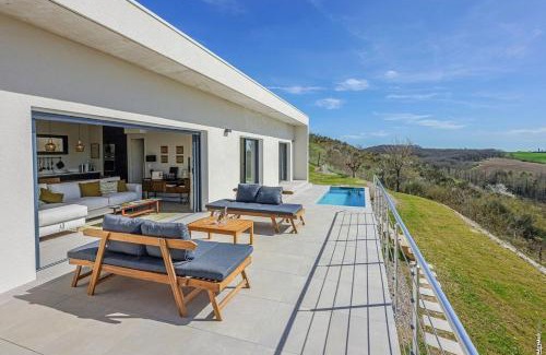Salvagnac Villa | VILLA LE BELVEDERE-DESIGN-PISCINE-VUE-GAILLAC