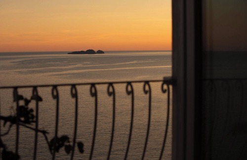 Arienzo Villa | Villa Le Sirene with Private Jacuzzi, Sea View