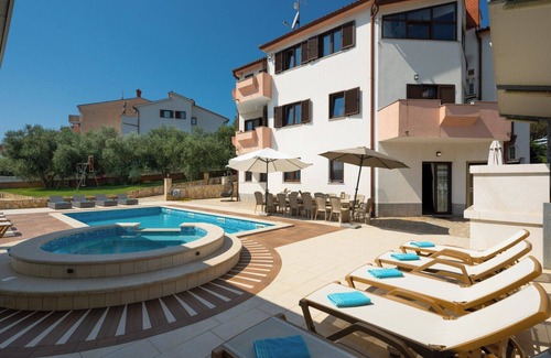 Vintijan Villa | Villa LeaLeana by Istrabook
