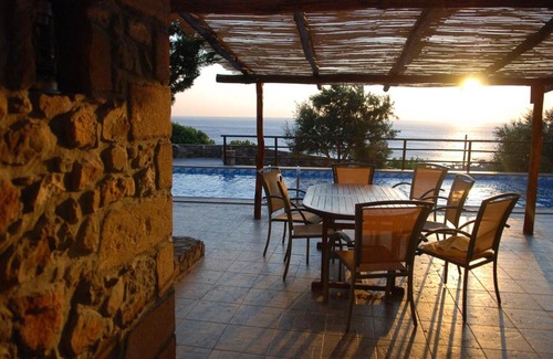 Livadia Villa | Villa Lefkothea is a luxury villa with its own pool overlooking the sea.