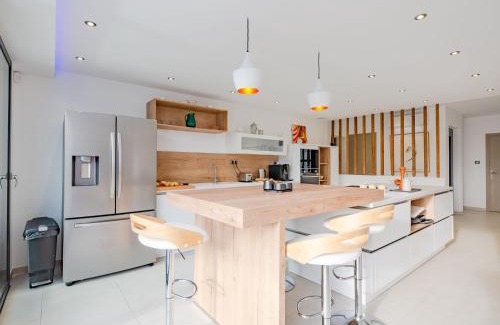 Les Issambres Villa | Villa Les Girelles by Interhome