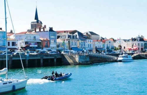 Chateau-d'Olonne Villa | Villa Les Sables-d'Olonne, 5 pièces, 10 personnes - FR-1-427-82