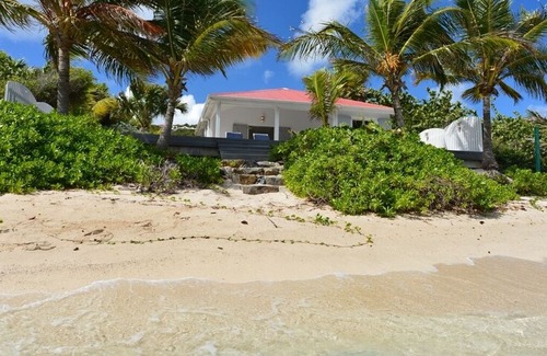 Anse de Lorient Villa | Villa Les Sables | Beach Front - Located in Magnificent Lorient Beach with Private Pool