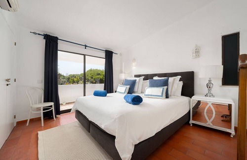 Almancil Villa | Villa Leshy
