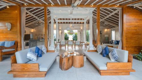 Kerobokan Villa | Villa Little Mannao by Villa Finder
