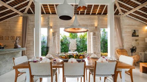 Kerobokan Villa | Villa Little Mannao by Villa Finder
