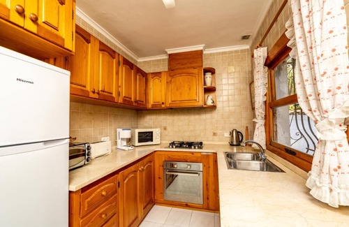 Jesus Pobre Villa | Villa Los Lagos by WestbeckVillas