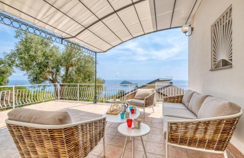 Vigo-Peirano Apartment | Villa Luce del Sol with Pool - L